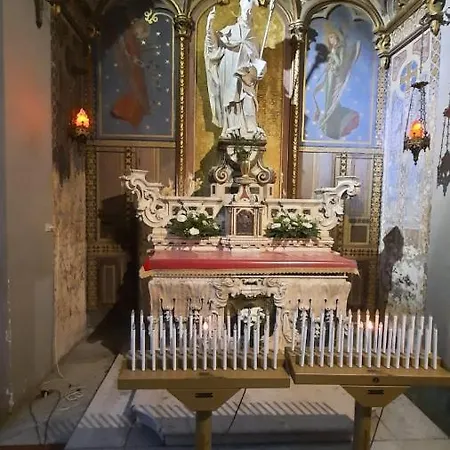 Royal בית הארחה נאפולי